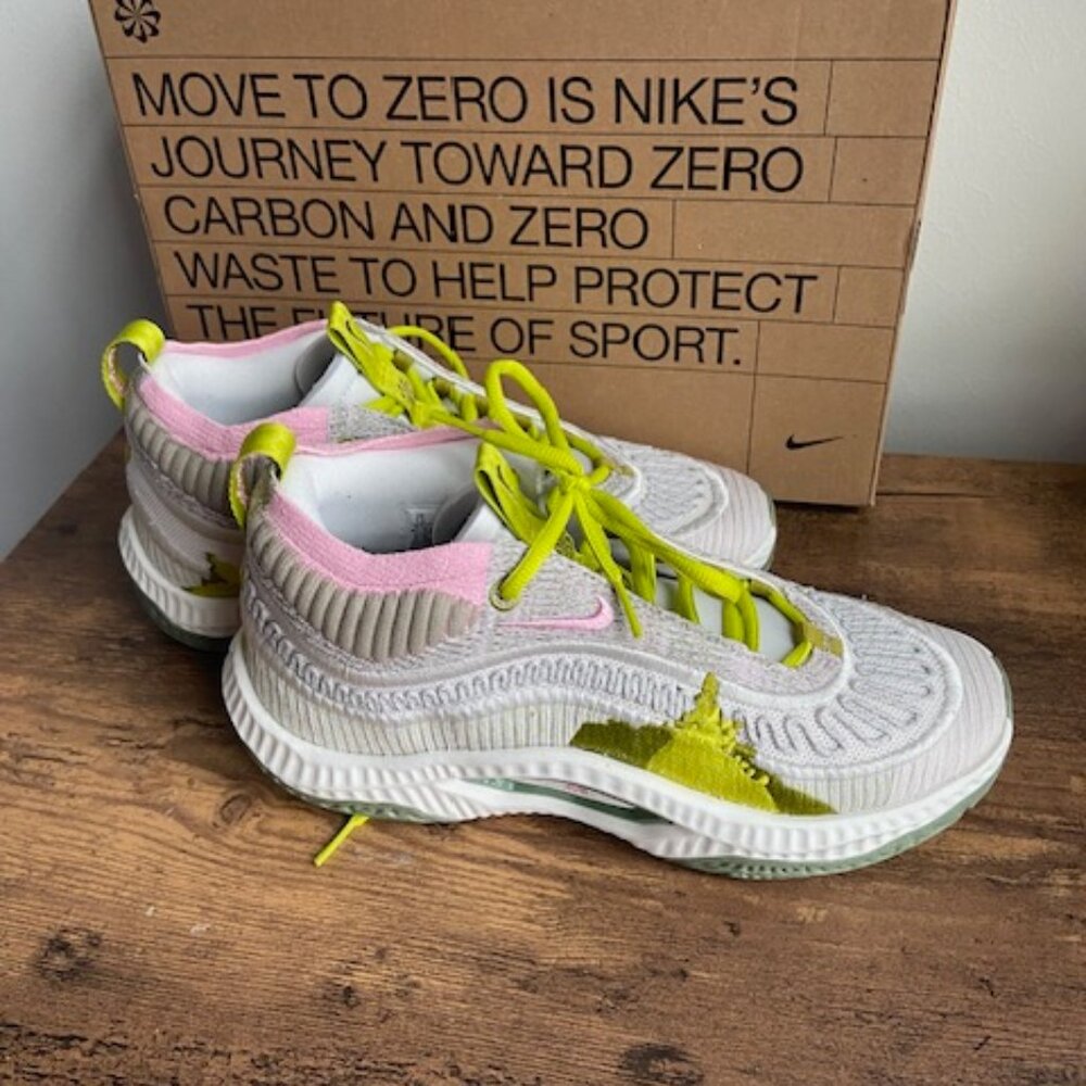 Nike Cosmic Unity 3 Mens Basketball Sneaker DV9087-001 Size 7.5